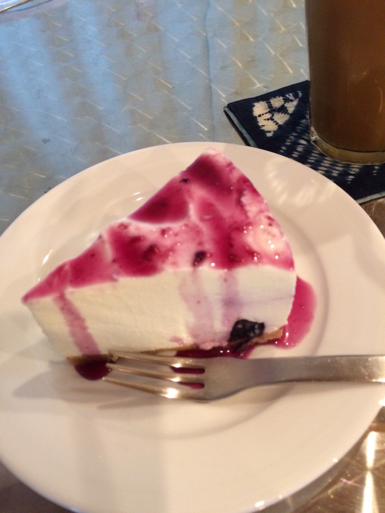 ブルーベリードットレアチーズケーキ